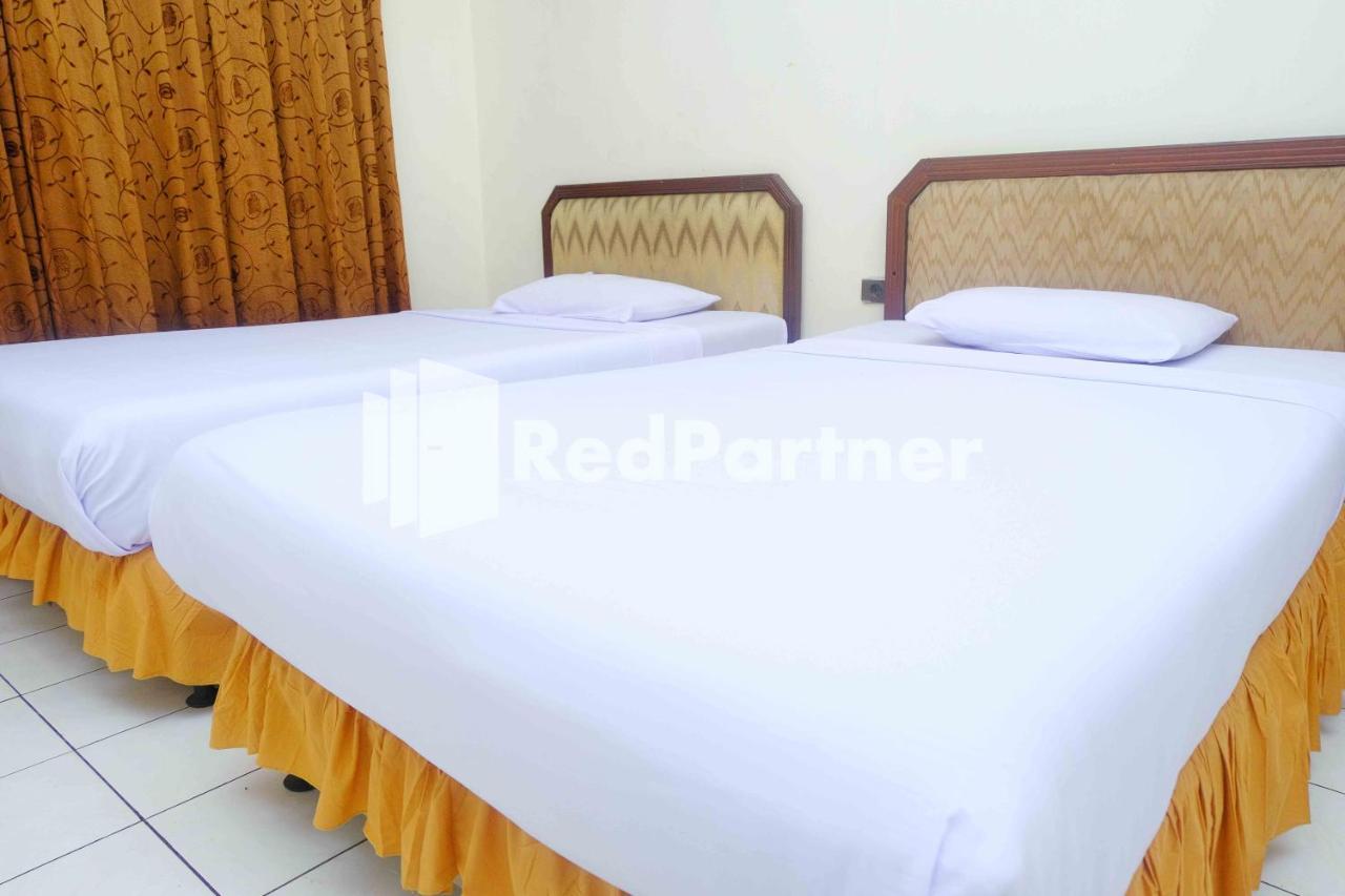 Hotel Transit 1 Makassar Redpartner Eksteriør bilde