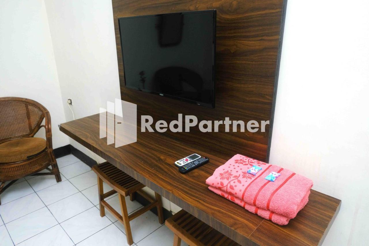 Hotel Transit 1 Makassar Redpartner Eksteriør bilde