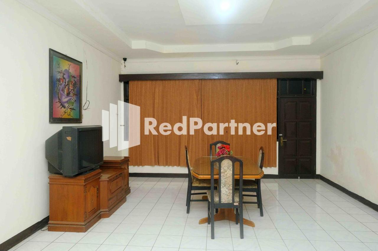 Hotel Transit 1 Makassar Redpartner Eksteriør bilde