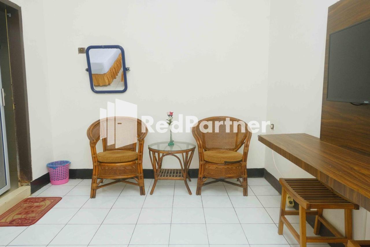 Hotel Transit 1 Makassar Redpartner Eksteriør bilde