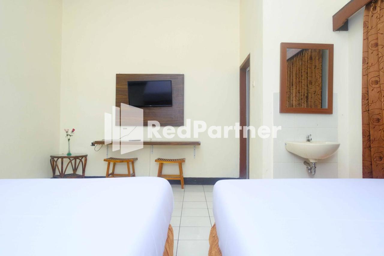 Hotel Transit 1 Makassar Redpartner Eksteriør bilde