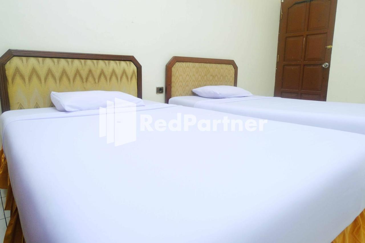 Hotel Transit 1 Makassar Redpartner Eksteriør bilde