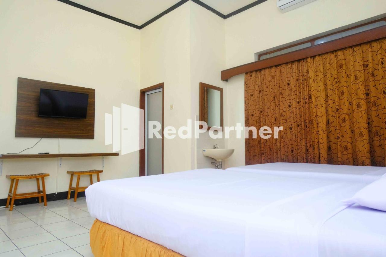 Hotel Transit 1 Makassar Redpartner Eksteriør bilde