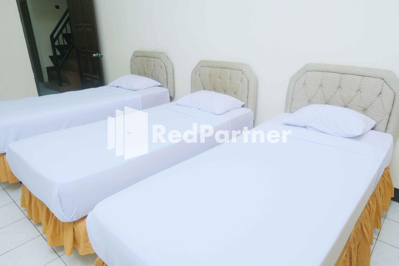 Hotel Transit 1 Makassar Redpartner Eksteriør bilde